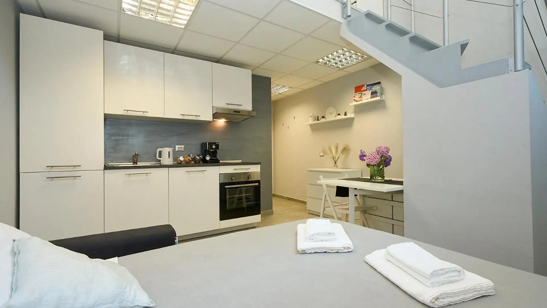 Design White Loft - Ac Wifi 10 Minutes From Duomo Apartment Milan Italy