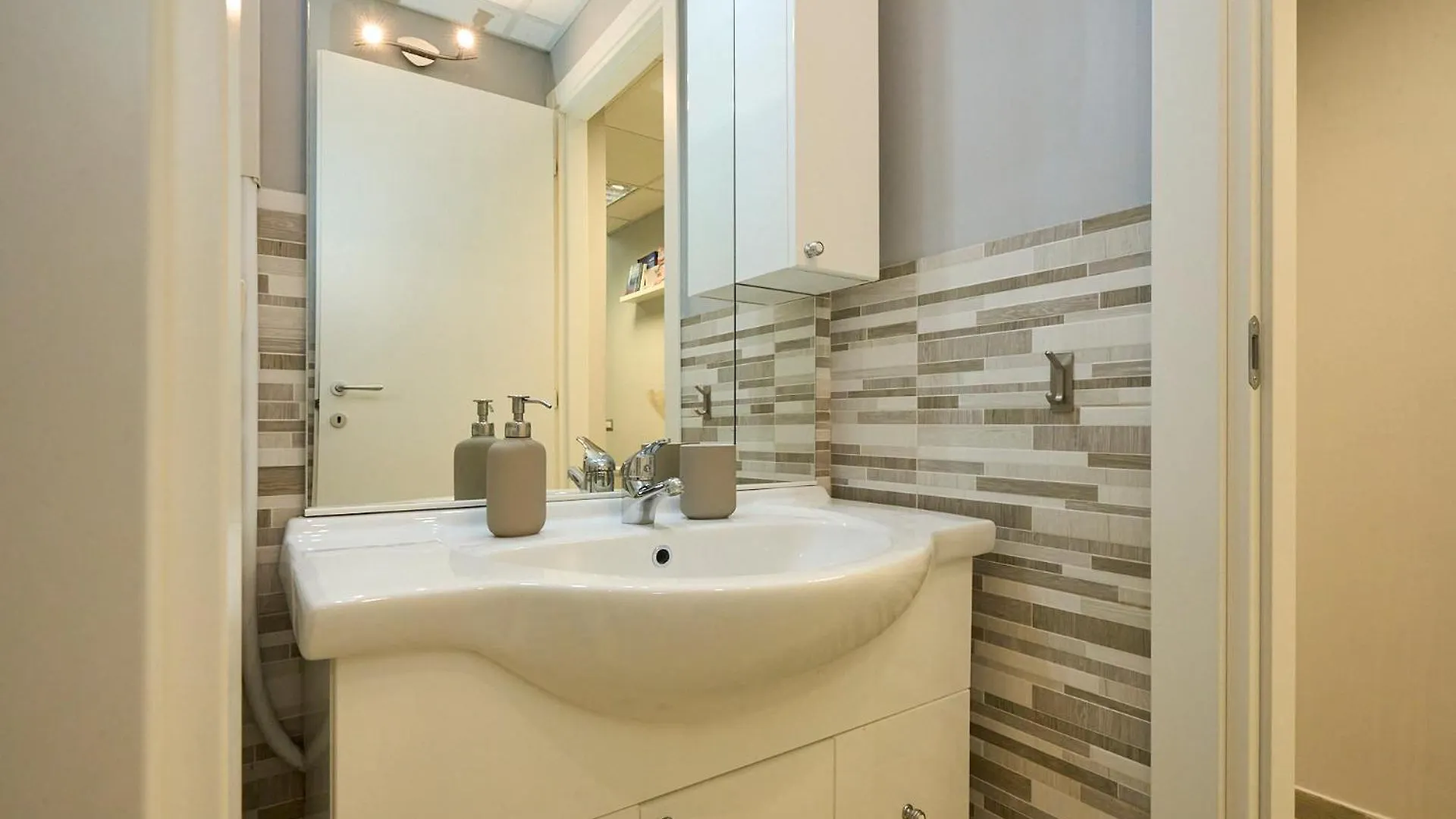 Design White Loft - Ac Wifi 10 Minutes From Duomo Apartment Milan