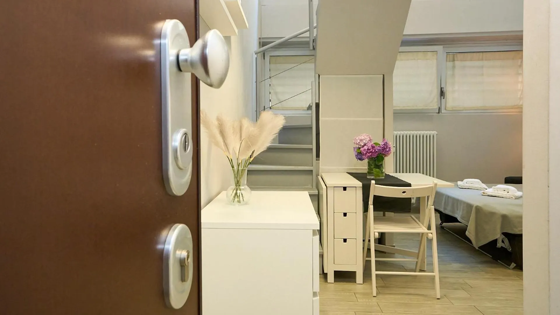 Design White Loft - Ac Wifi 10 Minutes From Duomo Apartment Milan